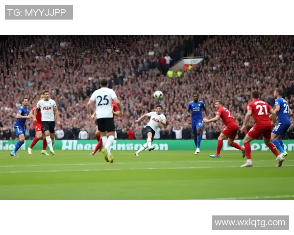 畅享足球激情尽在我们的专业足球用品商城，助你成为场上明星