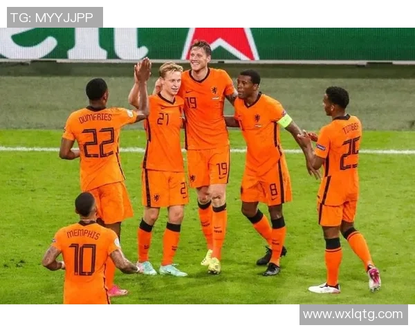 重庆足球队战术之争引发热议球迷与专家各执己见的背后故事